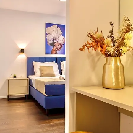 Hermiona Luxury, Heated Private Pool, Elevator, Jacuzzi