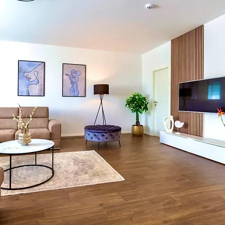 Hermiona Luxury, Heated Private Pool, Elevator, Jacuzzi Villa Podstrana