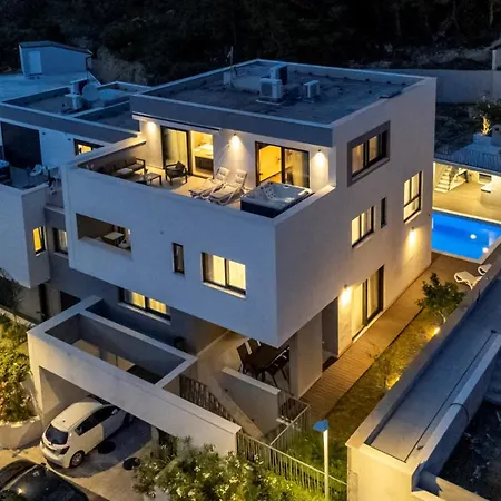Hermiona Luxury, Heated Private Pool, Elevator, Jacuzzi Villa Podstrana