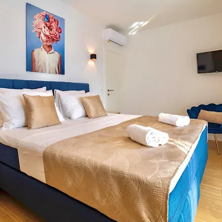 Villa Hermiona Luxury, Heated Private Pool, Elevator, Jacuzzi