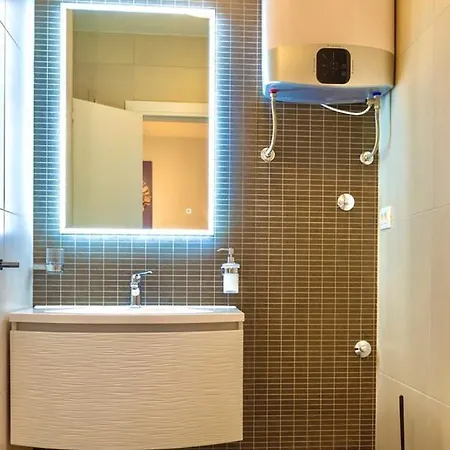Hermiona Luxury, Heated Private Pool, Elevator, Jacuzzi * פודסטראנה