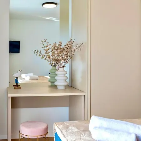 Hermiona Luxury, Heated Private Pool, Elevator, Jacuzzi