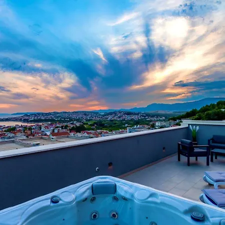 וילה Hermiona Luxury, Heated Private Pool, Elevator, Jacuzzi *